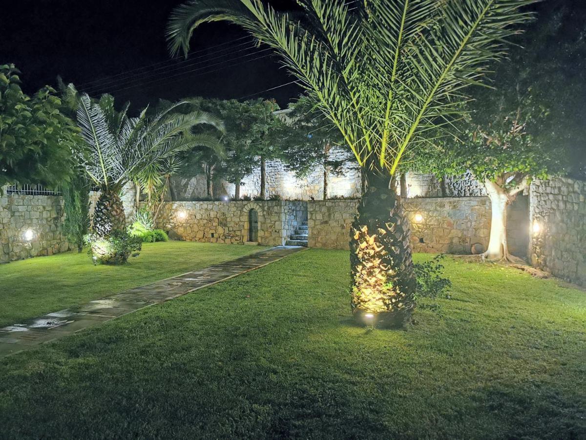 Messinian Blue Seaside Villa Kalamata Esterno foto