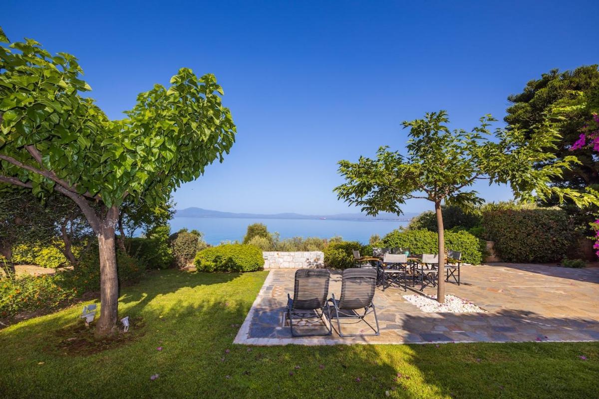 Messinian Blue Seaside Villa Kalamata Esterno foto