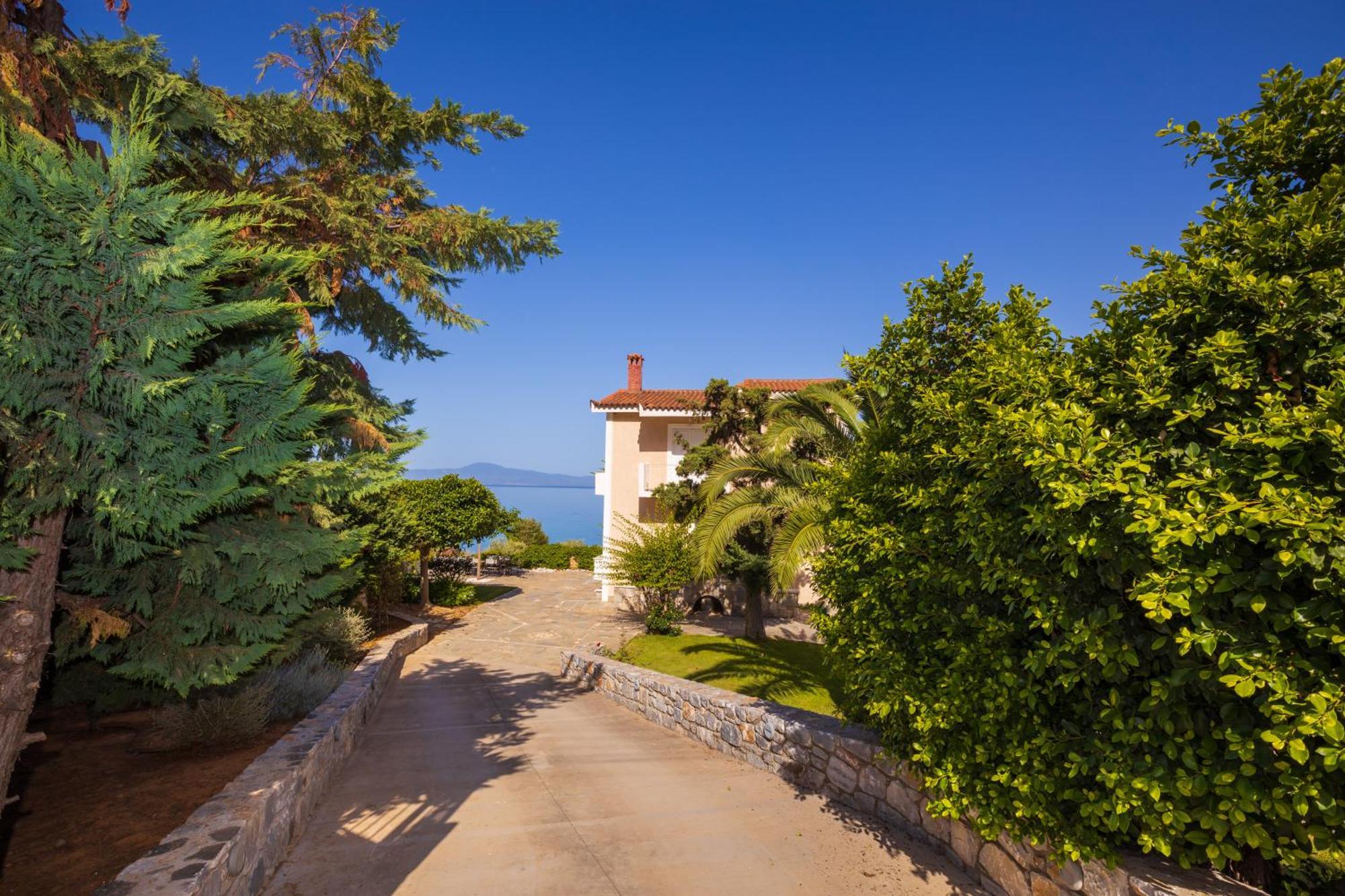 Messinian Blue Seaside Villa Kalamata Esterno foto