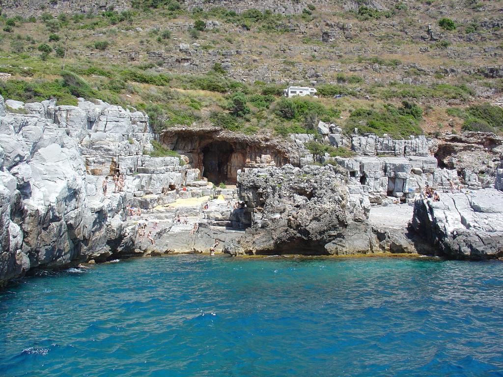 Messinian Blue Seaside Villa Kalamata Esterno foto