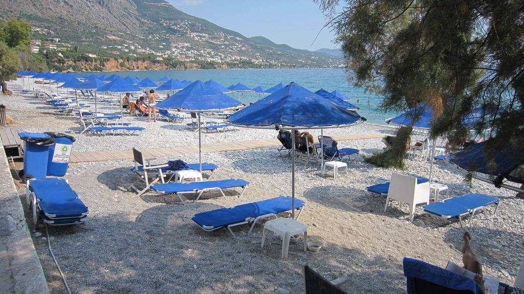 Messinian Blue Seaside Villa Kalamata Esterno foto