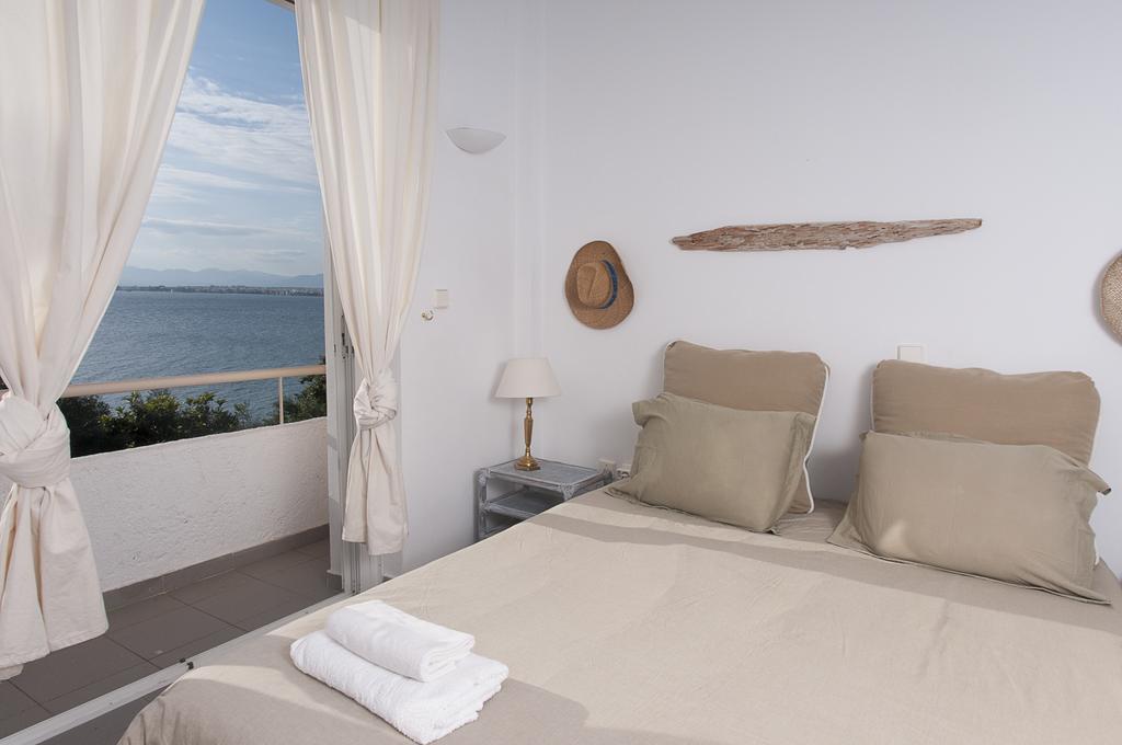 Messinian Blue Seaside Villa Kalamata Esterno foto