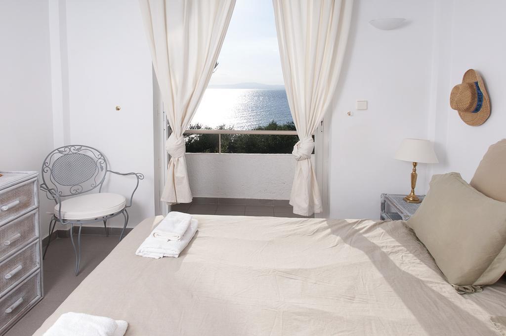 Messinian Blue Seaside Villa Kalamata Esterno foto
